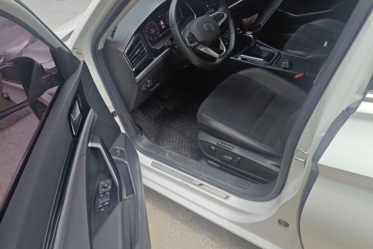 Used Volkswagen Sagitar 2022 280TSI DSG Excellence Edition Driver Seat