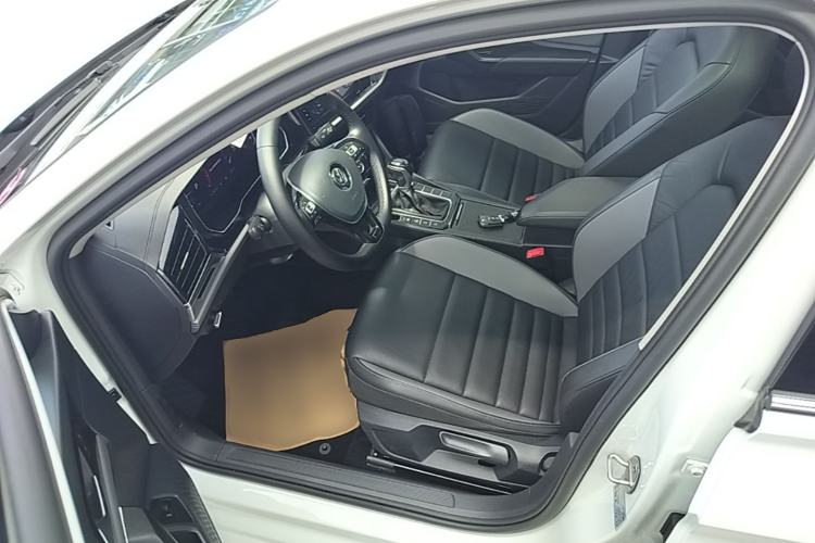 Used Volkswagen Sagitar 2022 280TSI DSG Flyover Edition Driver Seat