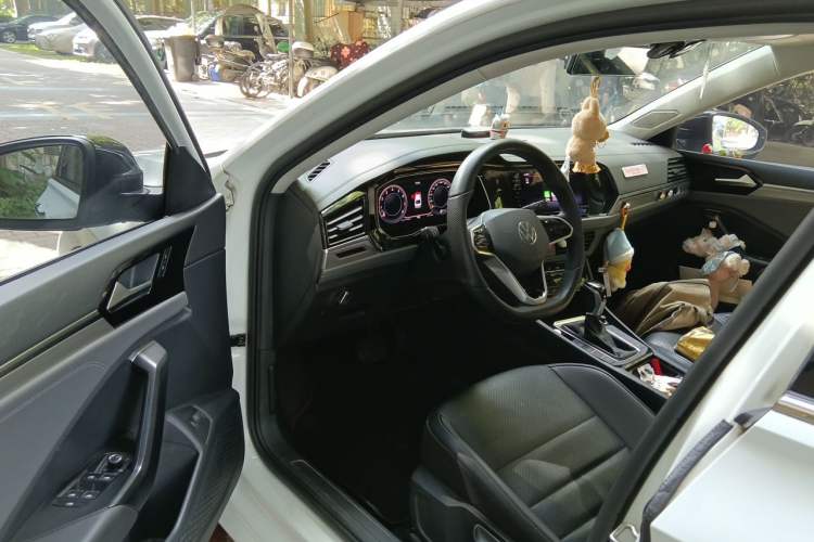 Used Volkswagen Sagitar 2022 280TSI DSG Excellence Edition Driver Seat