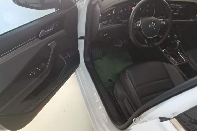 Used Volkswagen Sagitar 2022 280TSI DSG Excellence Edition Driver Seat