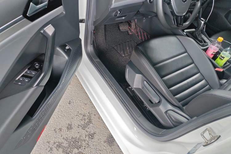 Used Volkswagen Sagitar 2022 280TSI DSG Excellence Edition Driver Seat