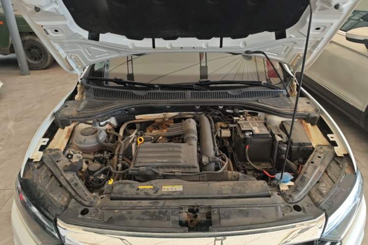 Used Volkswagen Sagitar 2022 280TSI DSG Excellence Edition Engine Bay