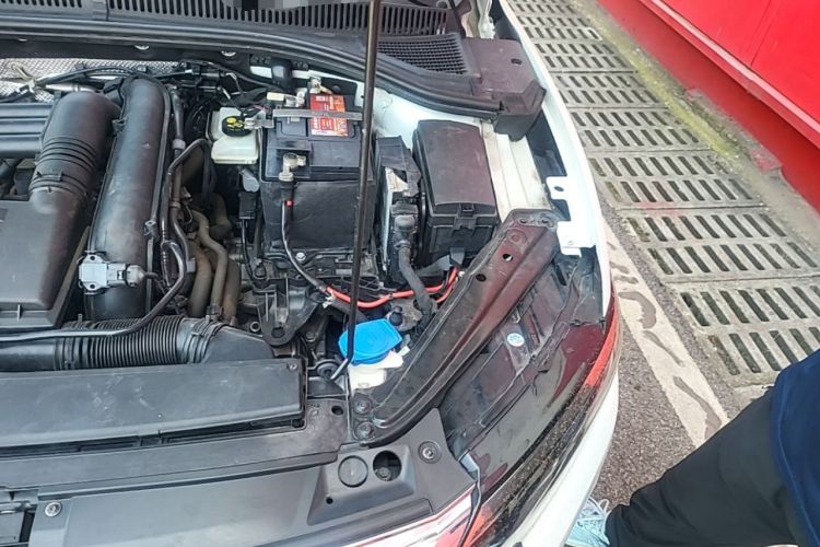 Used Volkswagen Sagitar 2022 280TSI DSG Excellence Edition Engine Bay Left
