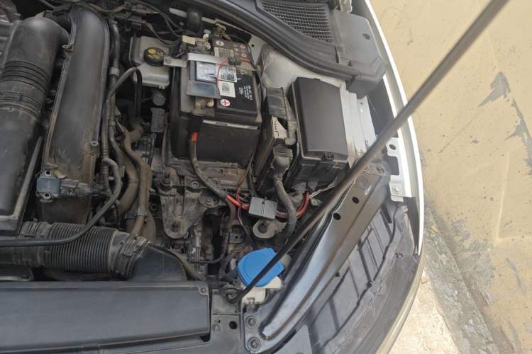 Used Volkswagen Sagitar 2022 280TSI DSG Excellence Edition Engine Bay Left
