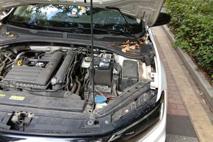 Used Volkswagen Sagitar 2022 280TSI DSG Excellence Edition Engine Bay Left