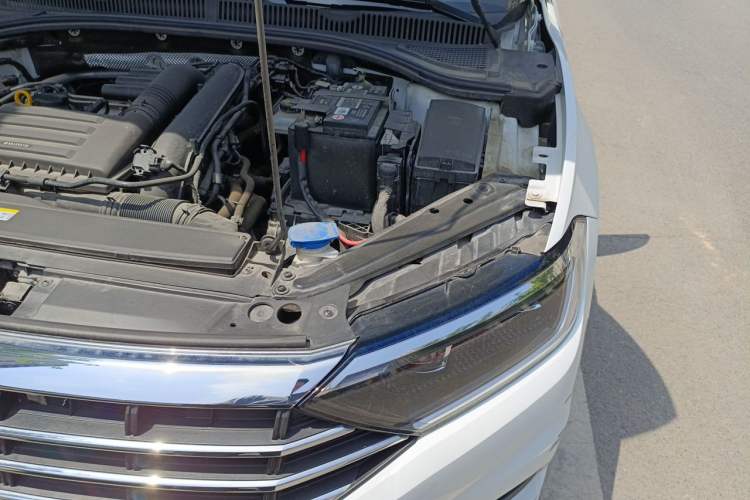 Used Volkswagen Sagitar 2022 280TSI DSG Flyover Edition Engine Bay Left
