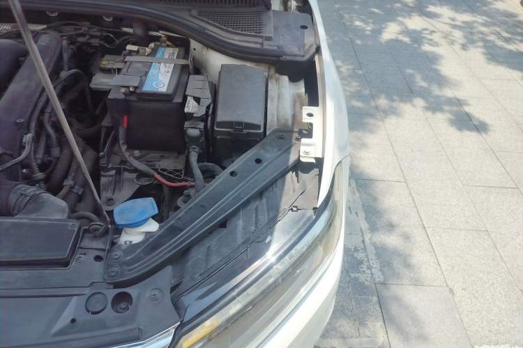 Used Volkswagen Sagitar 2022 280TSI DSG Flyover Edition Engine Bay Left