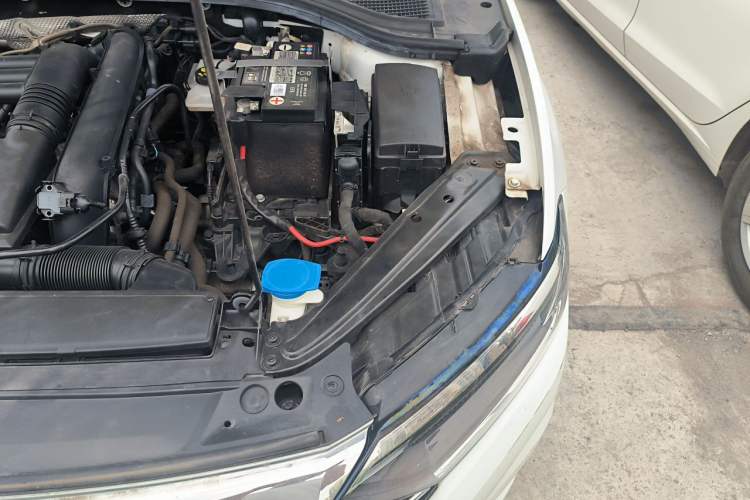 Used Volkswagen Sagitar 2022 280TSI DSG Excellence Edition Engine Bay Left