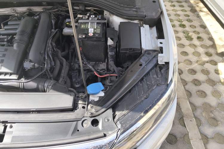Used Volkswagen Sagitar 2022 280TSI DSG Excellence Edition Engine Bay Left