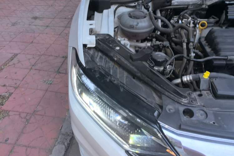 Used Volkswagen Sagitar 2022 280TSI DSG Flyover Edition Engine Bay Right