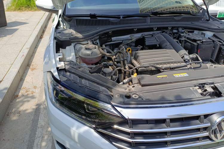 Used Volkswagen Sagitar 2022 280TSI DSG Flyover Edition Engine Bay Right