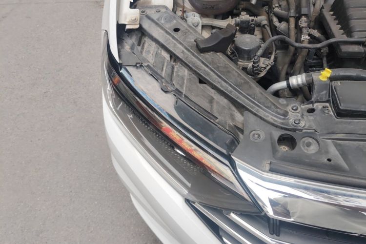 Used Volkswagen Sagitar 2022 280TSI DSG Flyover Edition Engine Bay Right