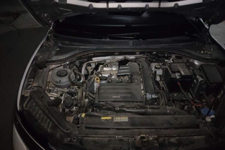 Used Volkswagen Sagitar 2022 280TSI DSG Excellence Edition Engine Bay Right