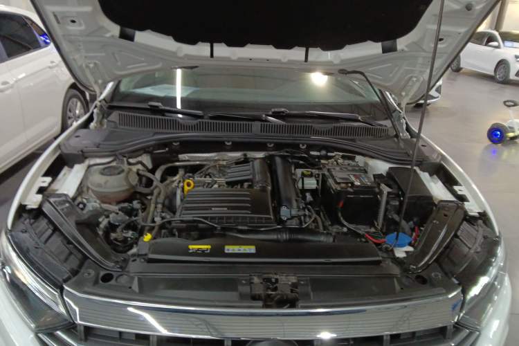 Used Volkswagen Sagitar 2022 280TSI DSG Excellence Edition Engine Bay