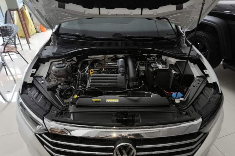 Used Volkswagen Sagitar 2022 280TSI DSG Excellence Edition Engine Bay
