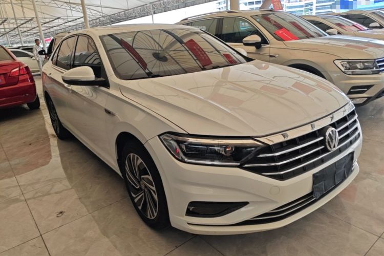 Used Volkswagen Sagitar 2022 280TSI DSG Excellence Edition Front Right 45 Deg
