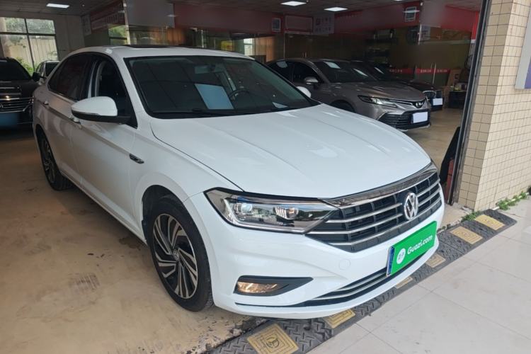Used Volkswagen Sagitar 2022 280TSI DSG Excellence Edition Front Right 45 Deg