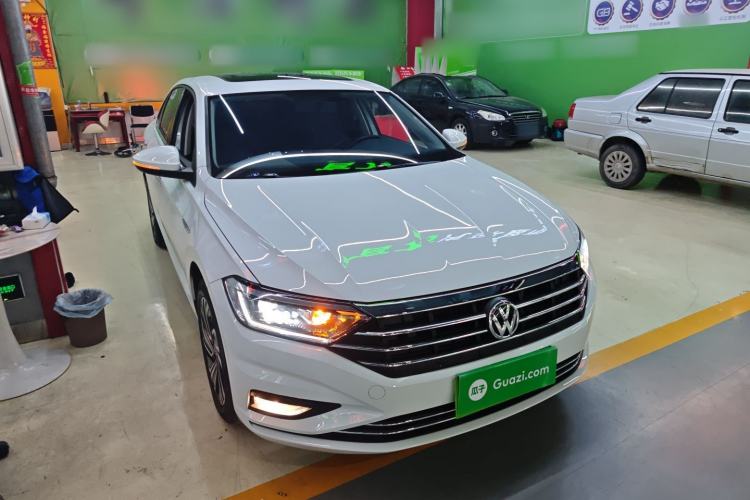 Used Volkswagen Sagitar 2022 280TSI DSG Flyover Edition Front Right 45 Deg