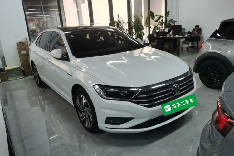 Used Volkswagen Sagitar 2022 280TSI DSG Excellence Edition Front Right 45 Deg