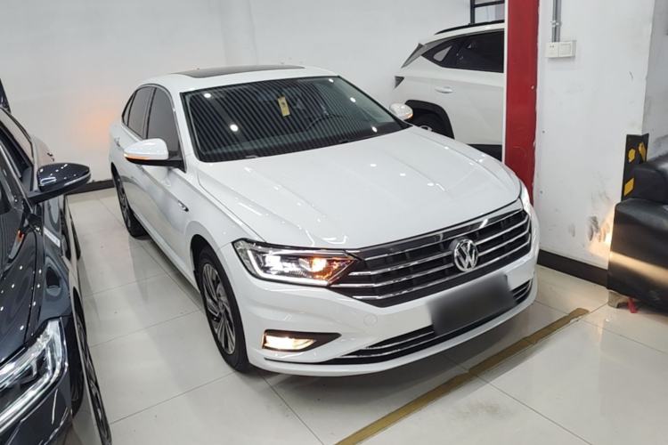 Used Volkswagen Sagitar 2022 280TSI DSG Excellence Edition Front Right 45 Deg