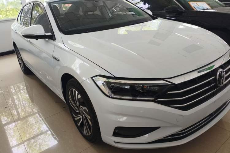 Used Volkswagen Sagitar 2022 280TSI DSG Excellence Edition Front Right 45 Deg