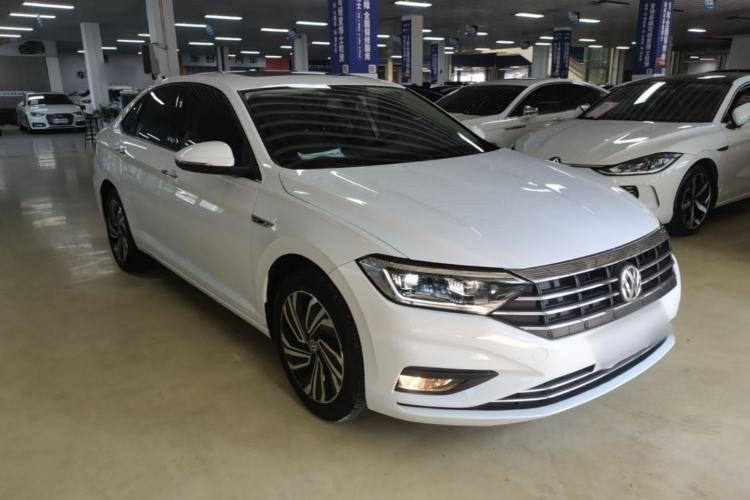 Used Volkswagen Sagitar 2022 280TSI DSG Excellence Edition Front Right 45 Deg