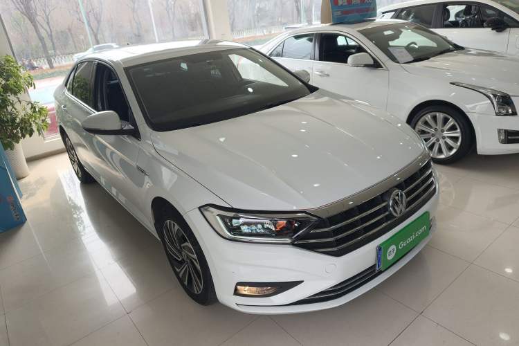 Used Volkswagen Sagitar 2022 280TSI DSG Flyover Edition Front Right 45 Deg