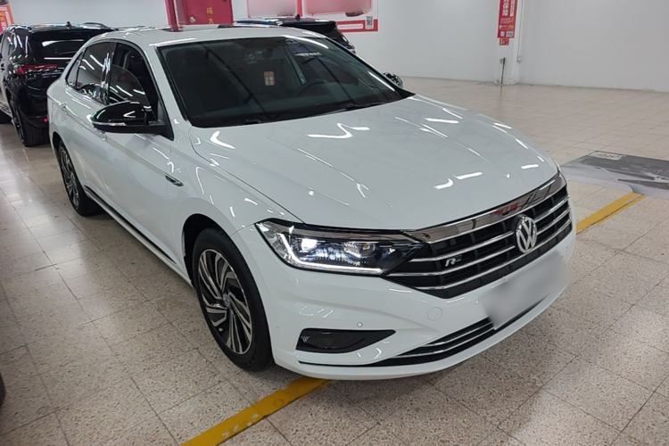 Used Volkswagen Sagitar 2022 280TSI DSG Excellence Edition Front Right 45 Deg