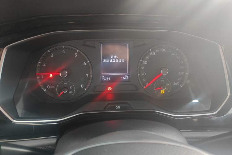 Used Volkswagen Sagitar 2022 280TSI DSG Flyover Edition Instrument Cluster