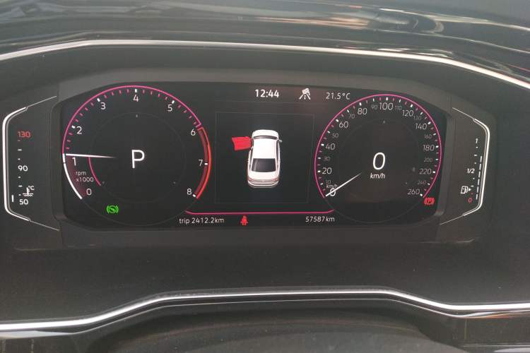 Used Volkswagen Sagitar 2022 280TSI DSG Flyover Edition Instrument Cluster