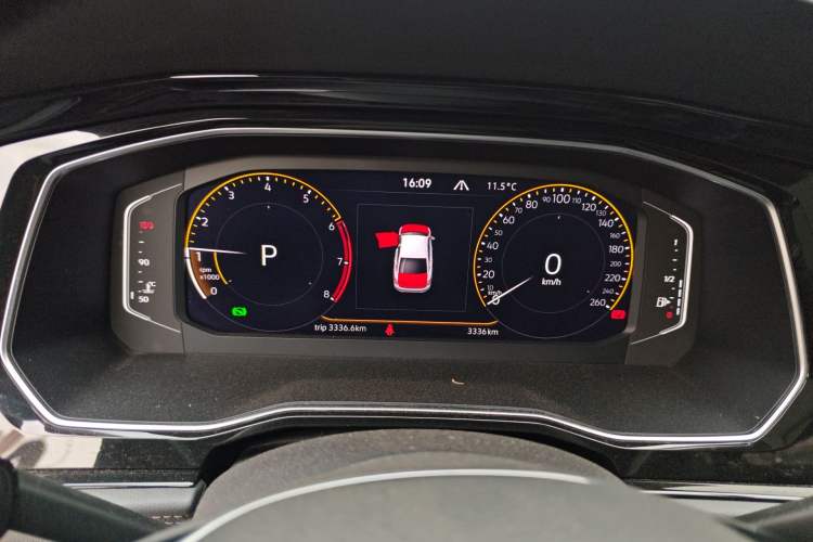 Used Volkswagen Sagitar 2022 280TSI DSG Flyover Edition Instrument Cluster