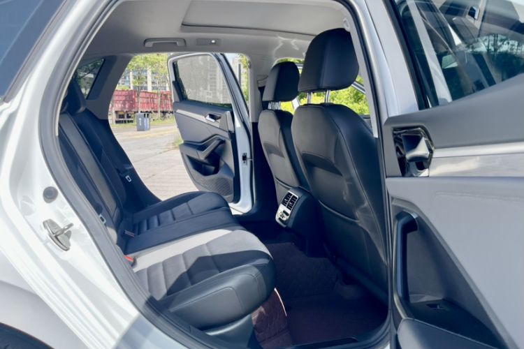 Used Volkswagen Sagitar 2022 280TSI DSG Excellence Edition Interior 10