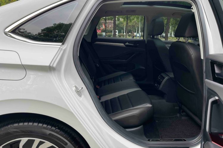 Used Volkswagen Sagitar 2022 280TSI DSG Excellence Edition Interior 11