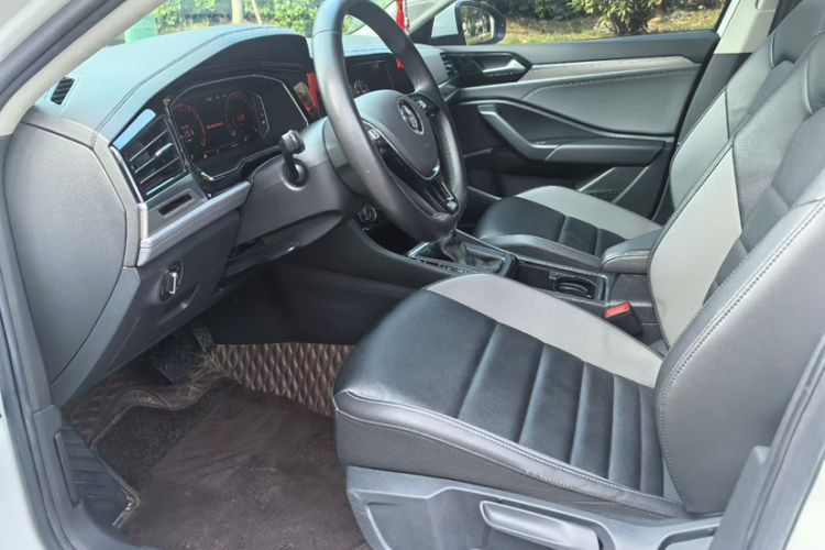 Used Volkswagen Sagitar 2022 280TSI DSG Flyover Edition Interior 2