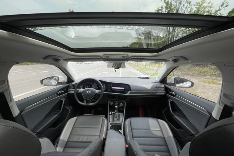 Used Volkswagen Sagitar 2022 280TSI DSG Excellence Edition Interior 3