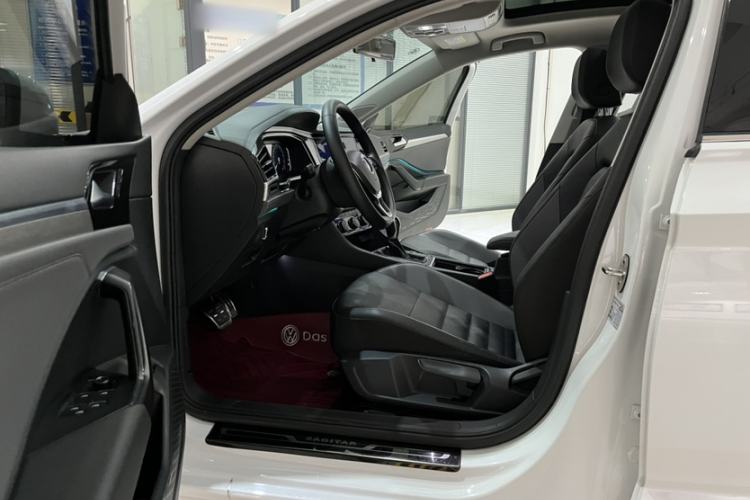 Used Volkswagen Sagitar 2022 280TSI DSG Excellence Edition Interior 4