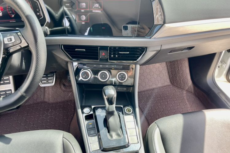 Used Volkswagen Sagitar 2022 280TSI DSG Excellence Edition Interior 4