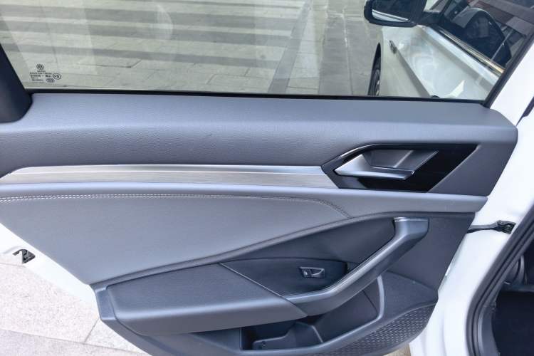 Used Volkswagen Sagitar 2022 280TSI DSG Excellence Edition Interior 5