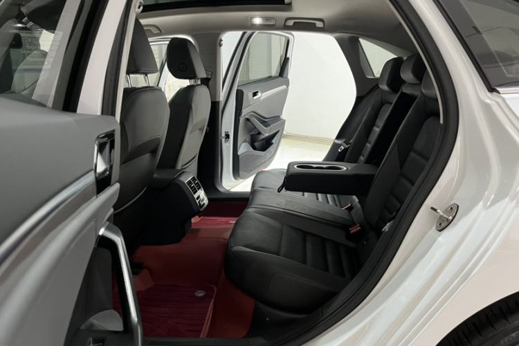 Used Volkswagen Sagitar 2022 280TSI DSG Excellence Edition Interior 5