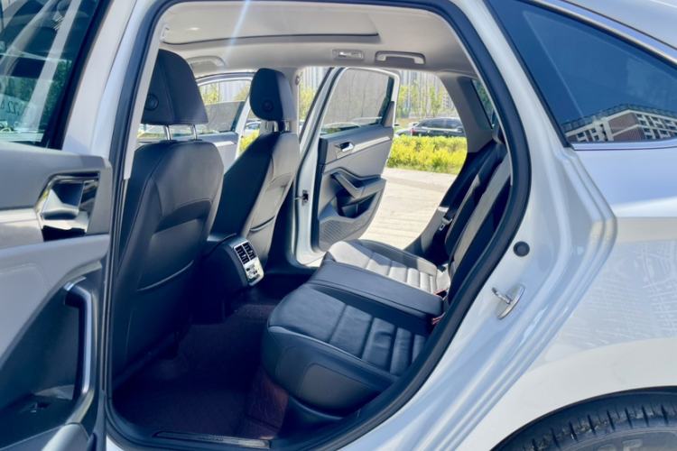 Used Volkswagen Sagitar 2022 280TSI DSG Excellence Edition Interior 6