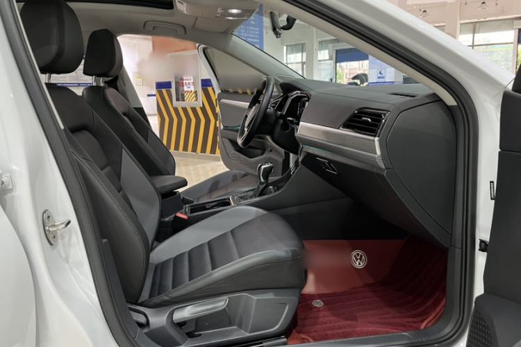 Used Volkswagen Sagitar 2022 280TSI DSG Excellence Edition Interior 8