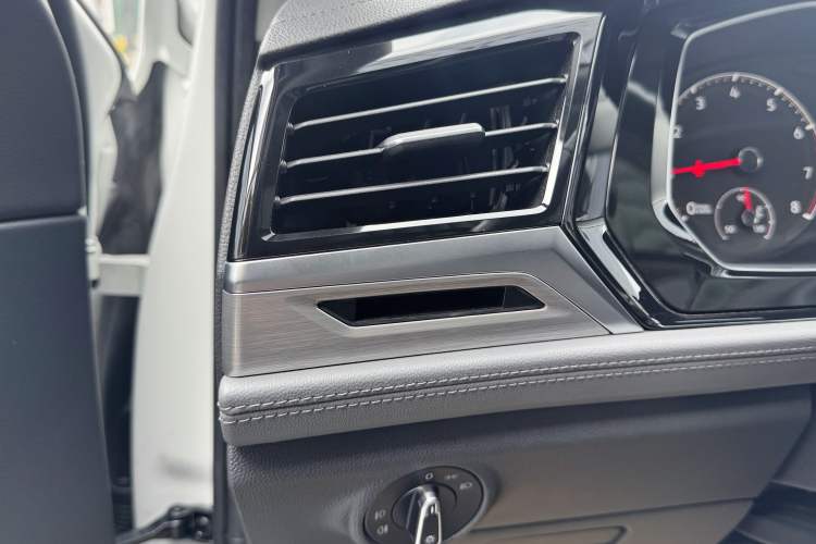 Used Volkswagen Sagitar 2022 280TSI DSG Flyover Edition Interior 9