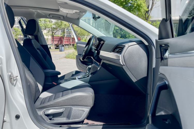 Used Volkswagen Sagitar 2022 280TSI DSG Excellence Edition Interior 9