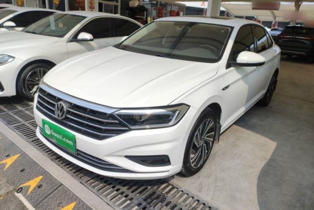 Ojetý Volkswagen Sagitar 2022 280TSI DSG Excellence Edition