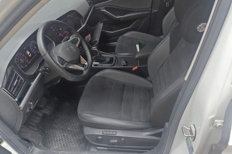 Used Volkswagen Sagitar 2022 280TSI DSG Excellence Edition Left Front Seat
