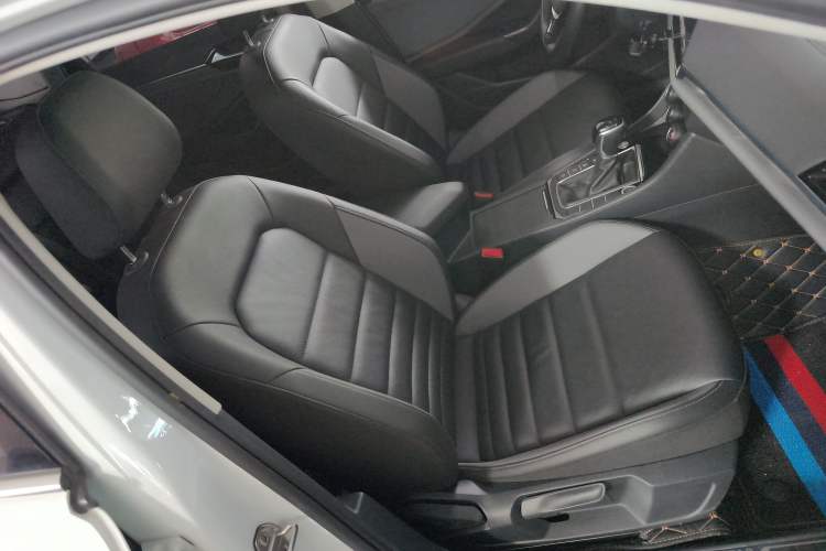 Used Volkswagen Sagitar 2022 280TSI DSG Excellence Edition Left Front Seat