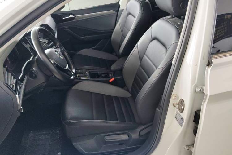 Used Volkswagen Sagitar 2022 280TSI DSG Flyover Edition Left Front Seat