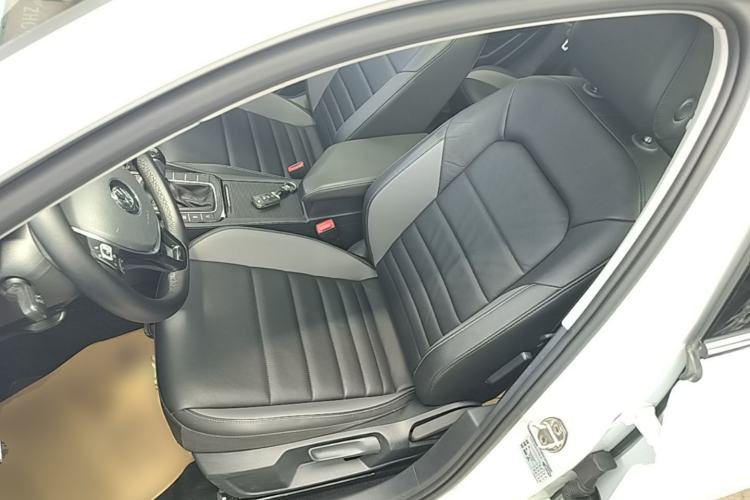 Used Volkswagen Sagitar 2022 280TSI DSG Flyover Edition Left Front Seat