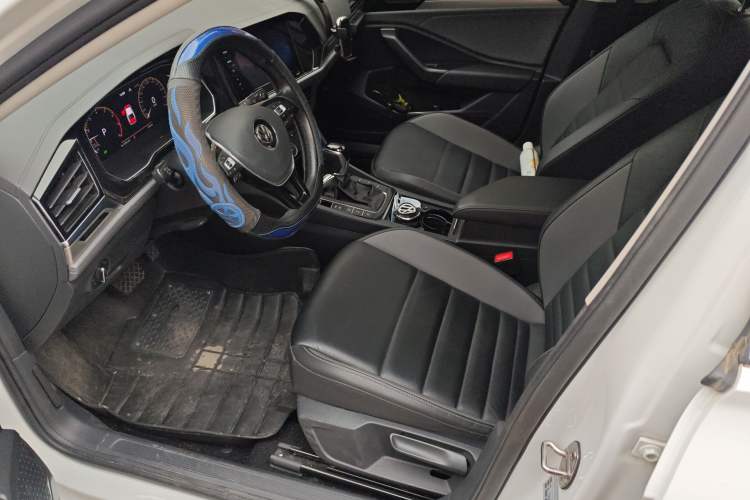 Used Volkswagen Sagitar 2022 280TSI DSG Flyover Edition Left Front Seat