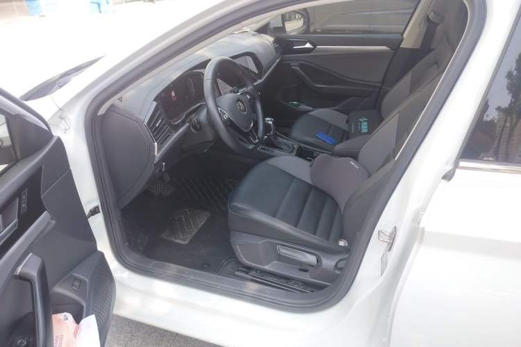 Used Volkswagen Sagitar 2022 280TSI DSG Flyover Edition Left Front Seat